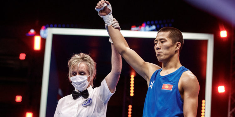 Дүйнө чемпиондугу: Мунарбек Сейитбек уулу жарым финалга чыккандагы күйөрмандарынын реакциясы