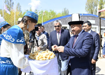 Нурланбек Шакиев: «Кыргызстан дүйнөдөгү эң кооз өлкөлөрдүн бири»