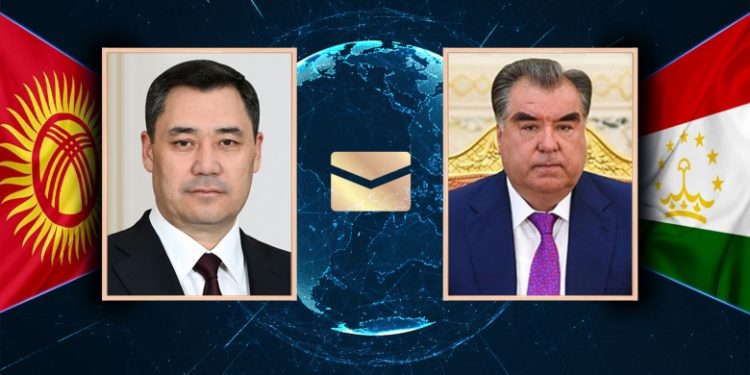 Жеңиштин 78 жылдыгы: Эмомали Рахмон Садыр Жапаровду жана кыргыз элин куттуктады