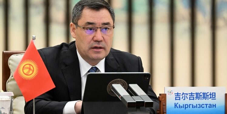 Садыр Жапаров чек ара маселеси тууралуу: «Достуктун жана ынак коңшулук духунда Тажикстан менен кызматташууга дилгирбиз»