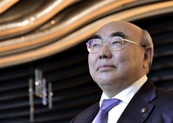 «Лекция өтүшүнө тыюу салганга негиз жок». Каныбек Иманалиев Аскар Акаев боюнча суроого жооп берди