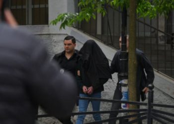 Белградда окуучу мектепте ок чыгарып, 9 киши каза болду