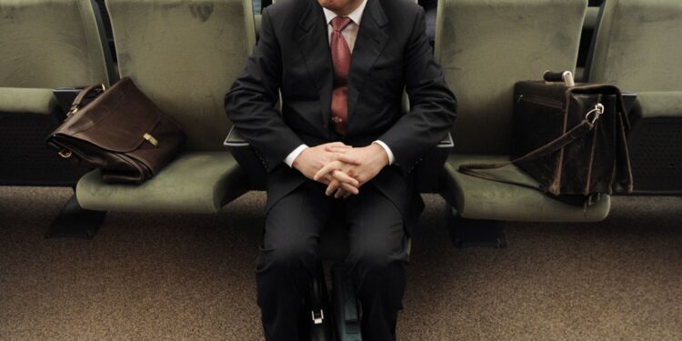 Акаевдин лекциясы болбой турганы маалымдалды