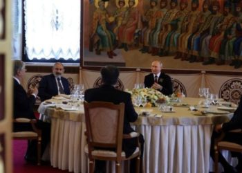 Путин параддан кийин 5 лидерди дасторконго чакырган. Лукашенконун катышпаган себеби айтылды