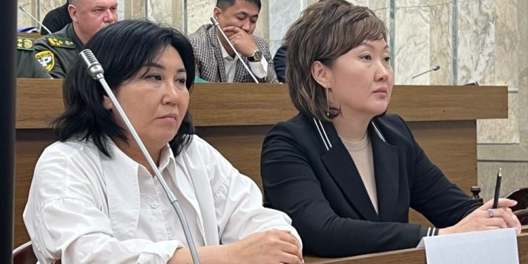 Атыр Абдрахматованын ордуна ким барат? Акыйкатчы кызматына эки талапкер көрсөтүлдү