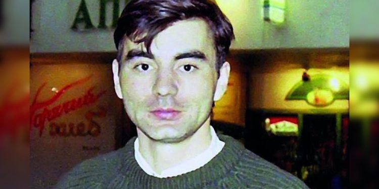 Өзбекстандын мурдагы президентинин уулу Орусияда жубайын сабап салган