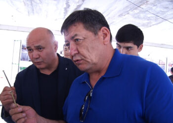 Жогорку Кеңештин комитети «Кыргызиндустрия» ишканасынын ишмердүүлүгү менен таанышты