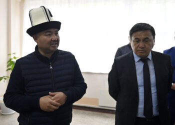 Төрага Нурланбек Шакиев Кемин районундагы айрым мектептердин абалынан кабар алды