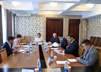 Тармактык комитет Сот адилеттиги иштери боюнча кеңешке Болотбек Акматовдун талапкерлигин четке кагууну сунуштады