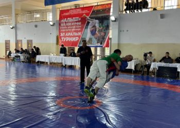 «100дөн ашуун спортчу катышат». Ошто «Алыш» белбоо күрөшү боюнча эл аралык мелдеш башталды