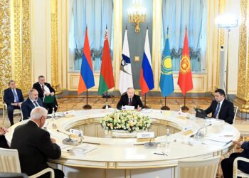 Президент Садыр Жапаров ЖЕЭКтин жыйынына катышууда