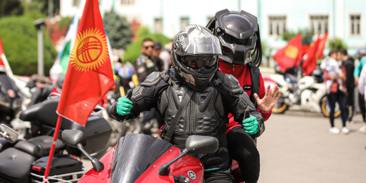 Ошто 200гө жакын байкер жүрүш жасады