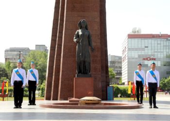 Бишкекте «Эстелик Вахтасы» акциясы өтүп жатат