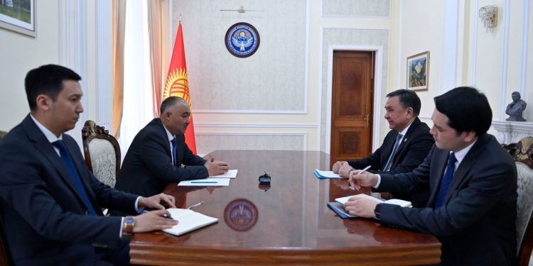 Нурланбек Шакиев Түрк мамлекеттер уюмунун башкы катчысын кабыл алды