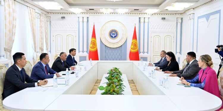 Нурланбек Шакиев Улуу Британиянын парламентинин Эл аралык комитетинин төрайымы менен жолугушту