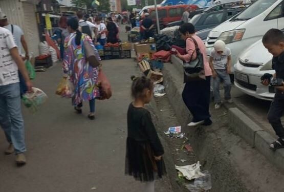 «Ош базарындагы» мыйзамсыз соода кылган жайлар тазаланды