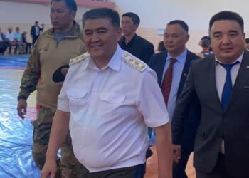 Камчыбек Ташиев Сүлүктүдө курулган спорт комплекстин ачылышына катышты