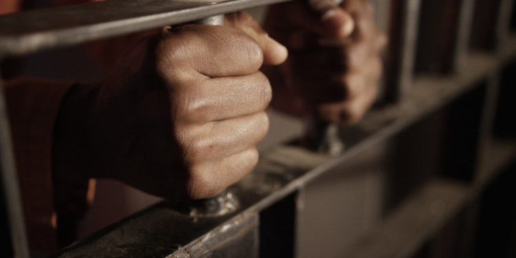 Байсалов өкмөт өлүм жазасын киргизүүгө каршы турарын билдирди