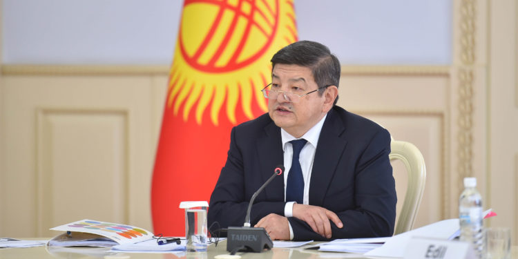 «Бүтүн Кыргызстандын» өкмөттү отставкага кетирүү сунушу Жогорку Кеңеште четке кагылды