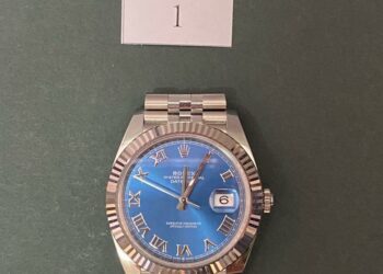 «Манас» аэропортунда 2,3 миллион сомдук ROLEX сааттары аныкталды