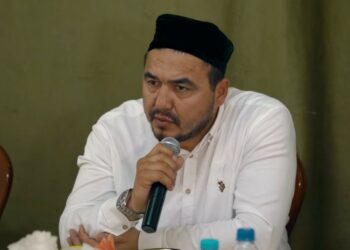 Өзбекстанда «мектепте классташы менен вальс бийлеген кызды ким алат?» деген имам кызматтан кетти