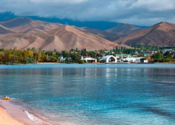 Депутат: «Өлкөдө даараткана куруу менен туризм өнүкпөйт»