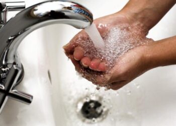 Бишкекте муздак сууга тарифти көтөрүүнү шаардык кеңеш колдоду