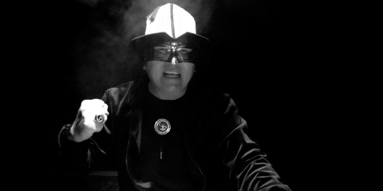 «Байып кетсем, ыр чыгарам». Ырчы Тата Улан чучук сата баштады