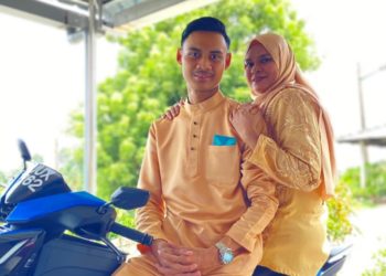 Малайзияда 22 жаштагы жигит 48 жаштагы аялга үйлөндү. Ал анын мугалими болгон