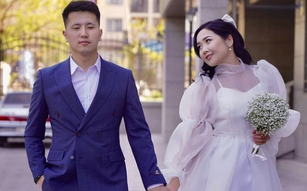 Актёр Бектур Усенов ата болду