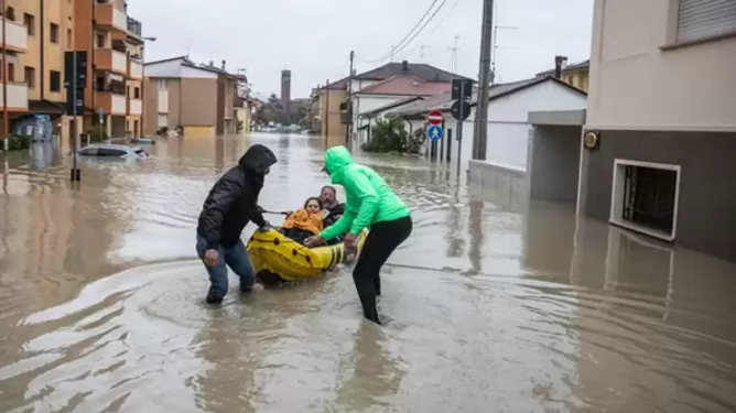 Италиядагы суу каптоо. ТИМ жабыркагандардын арасында Кыргыз жарандары жок экенин билдирди
