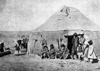 1915-жылдагы кыргыз боз үйүнүн көрүнүшү (сүрөт)