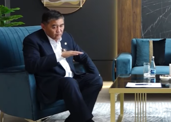 «Кээде үйгө барбай калабыз». Ташиев УКМКнын башчылыгынан чарчабаганын айтты