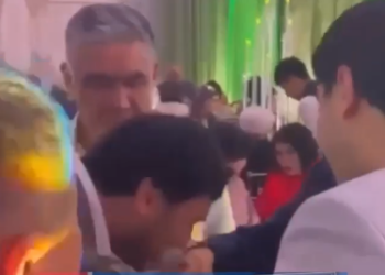 «Өпкүң келсе, өөп ал». Колун өптүргөн Райымбек Матраимовдун видеосу тарады