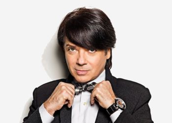 Орусиялык модельер Валентин Юдашкин 59 жашында көз жумду