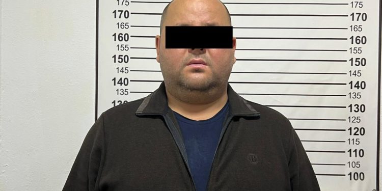 Баткенде уюшкан кылмыштуу топтун активдүү мүчөсү кармалды