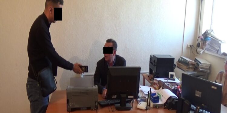 Ысык-Көлдүн 3 районундагы мамлекеттик нотариустарга кылмыш иши козголду