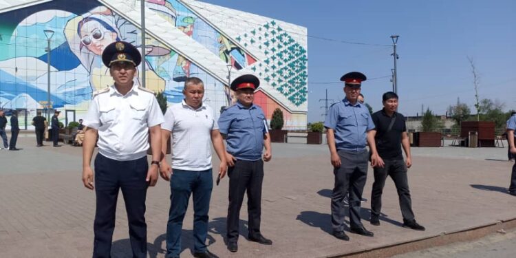 Бишкектеги «Азия Молл» соода борборунда бомба изделип жатат