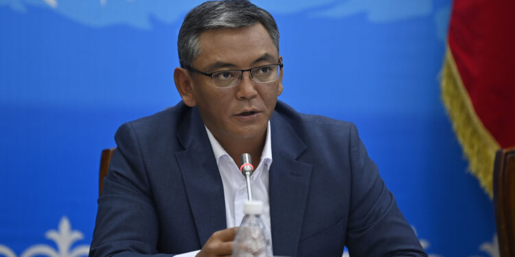 Парламенттик комитетте көмүр өнөр жайынын абалы тууралуу маалымат угулду