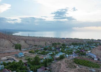 Ысык-Көл боюнча дүкөндөрдө желим баштык колдонууга тыюу салынганы маалымдалды