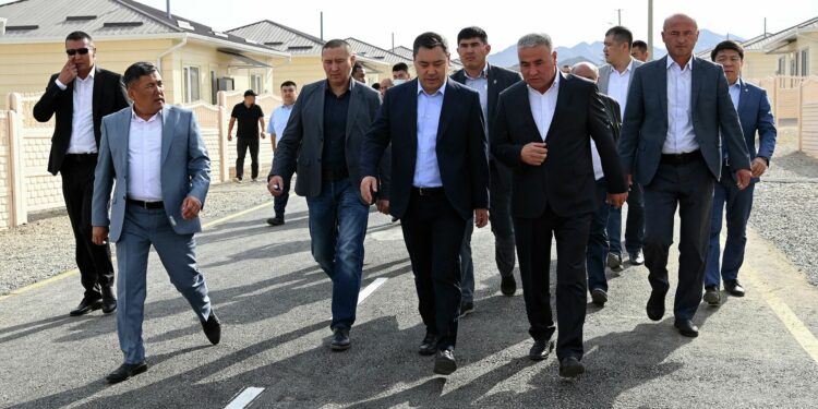 Чек арадагы чыр: Баткен облусунун ишкерлеринин алган насыясы кечирилди