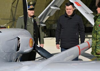 «Бул башталышы гана». Садыр Жапаров чек араны коргоо үчүн сатып алынган техниканы эсептеди