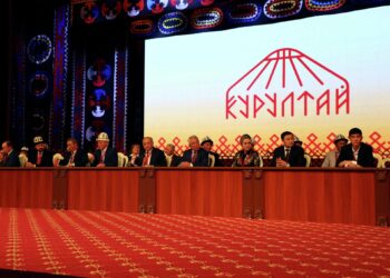 «Элдик Курултай жөнүндө» конституциялык мыйзам долбоору да үчүнчү окууда жактырылды