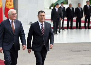 Бишкекте Садыр Жапаров менен Франк-Вальтер Штайнмайердин расмий жолугушуу аземи болуп өттү