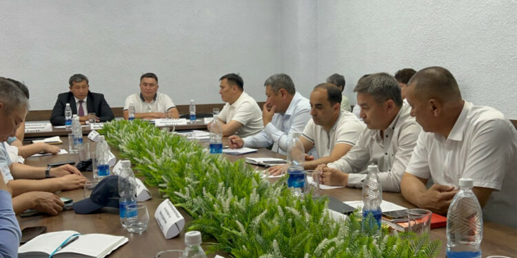 Бишкекте шаар тургундарын суу менен камсыздоо маселеси талкууланды