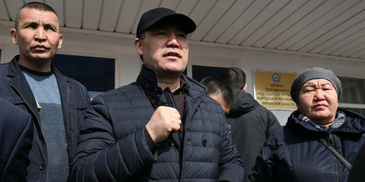 «Кустурмай» катуулайбы? «Уурдаганын 5-10 эселеп кайтартабыз» дейт президент