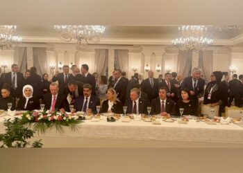 Эрдогандын инаугурациясы: Сый тамакта «Сары Ой» ыры жаңырды