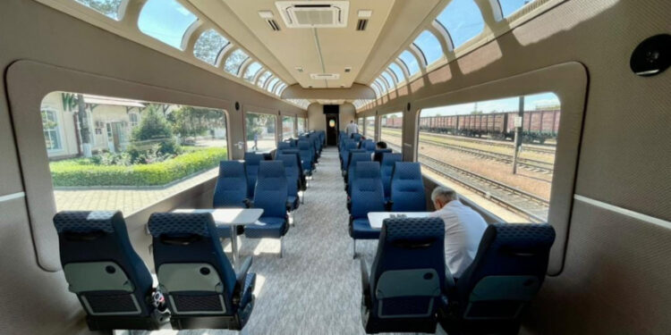 Люкс вагону бар… Бүгүндөн тарта Бишкектен Балыкчыга поезд каттай баштады