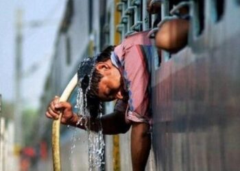 Индияда катуу ысыктан 98 киши каза болду