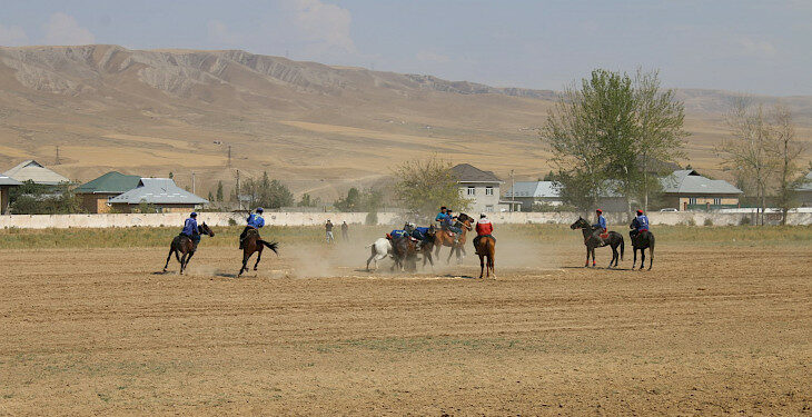 Ошто Төлөйкөн ат майданы оңдоп-түзөлүп жатат